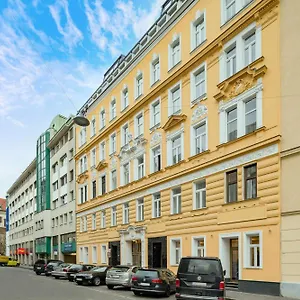 4* Lägenhetshotell Western Celebrity